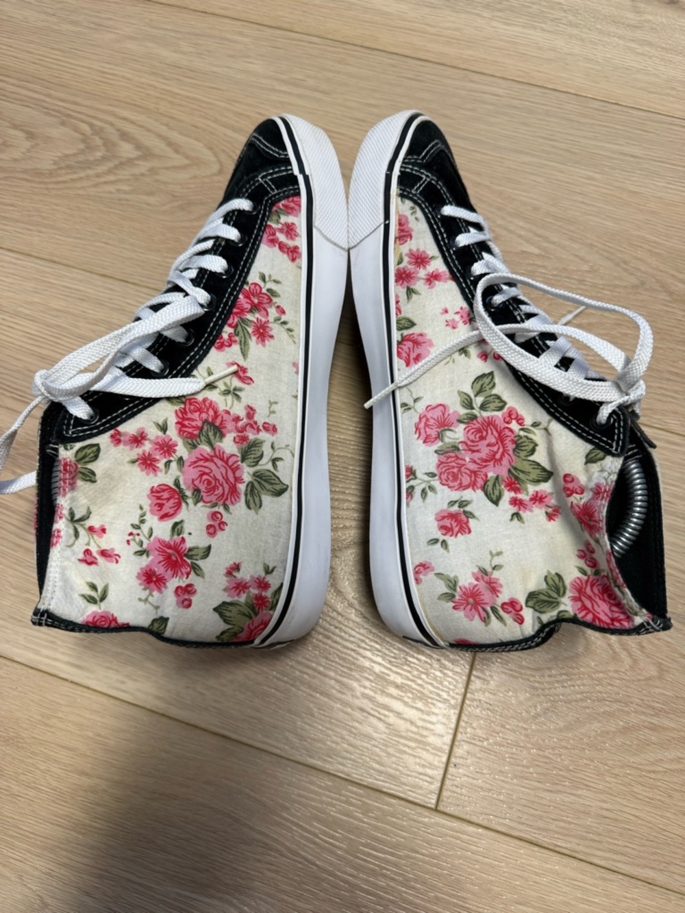 Draven Floral Skull High-Top Lace-Up Sneakers Woman’s Size 10 - Picture 5 of 10